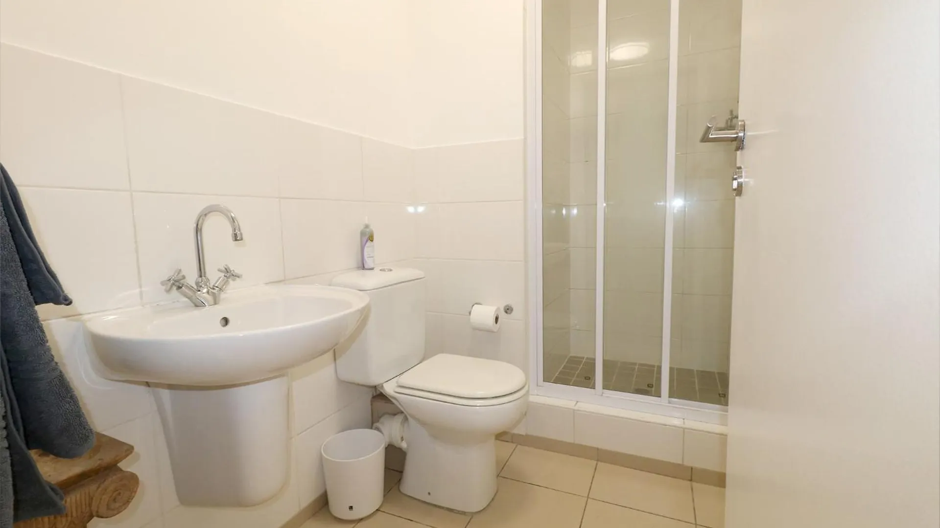 Sevyn'S Place Empire Apartment Muizenberg 0*,  South Africa