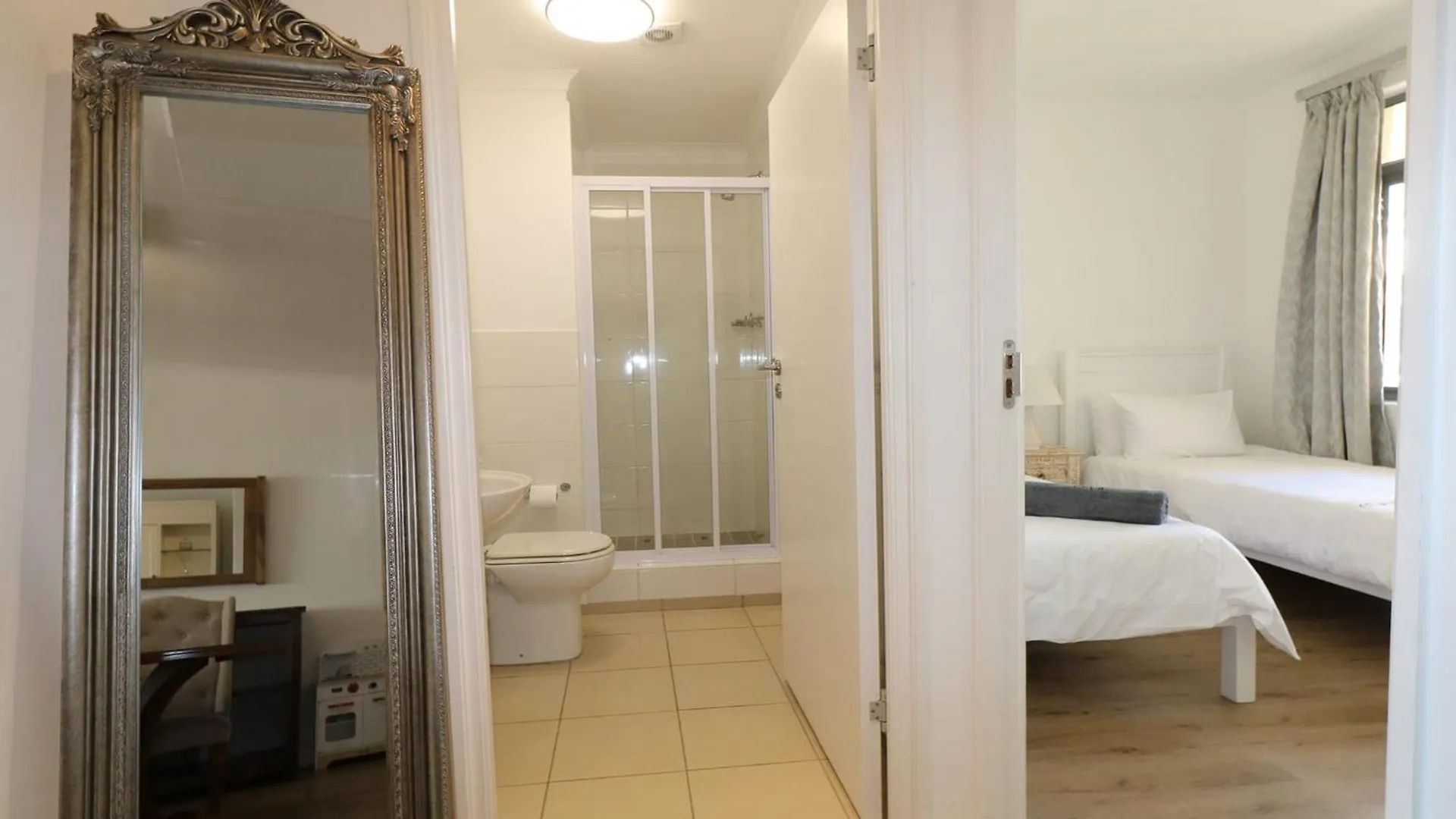 Sevyn'S Place Empire Apartment Muizenberg