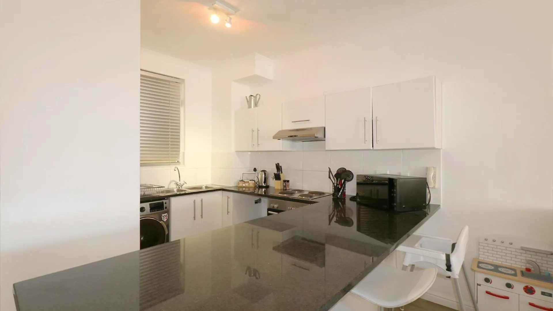Sevyn'S Place Empire Apartment Muizenberg